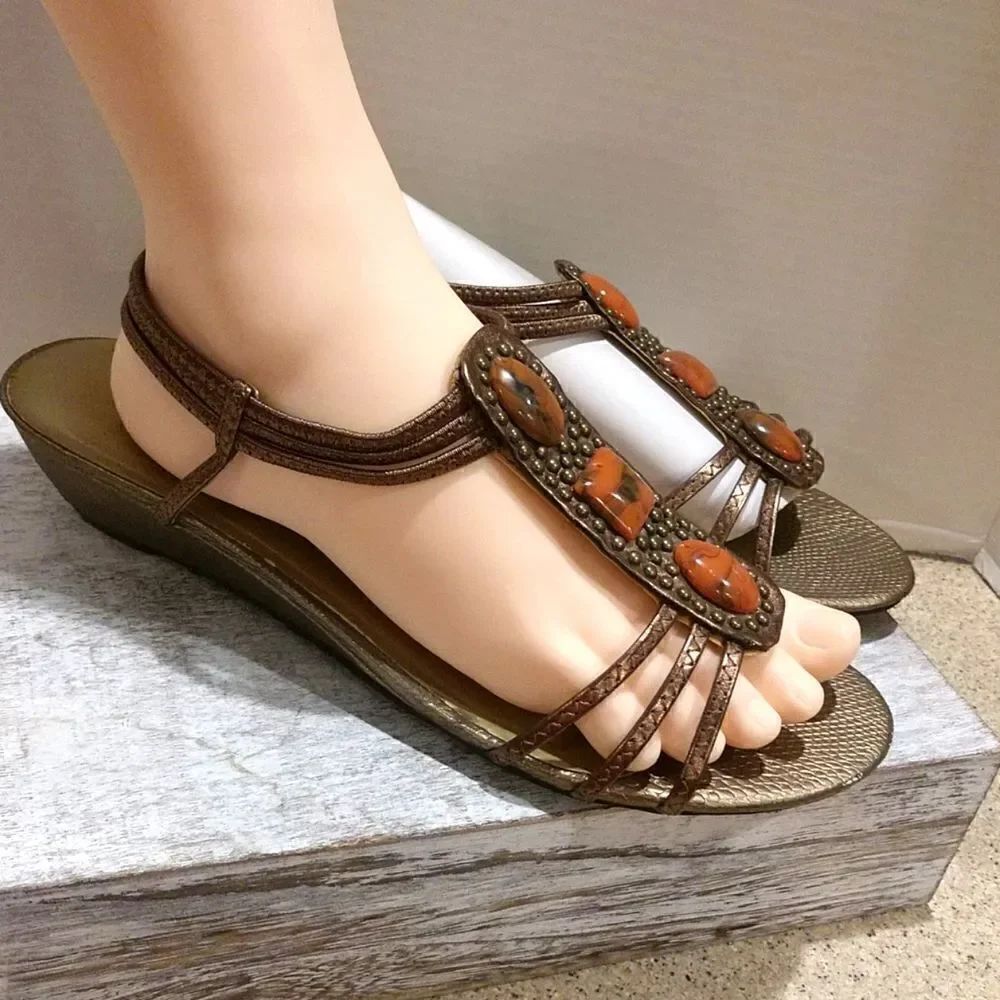 Size 8.5 Bronze Sandals